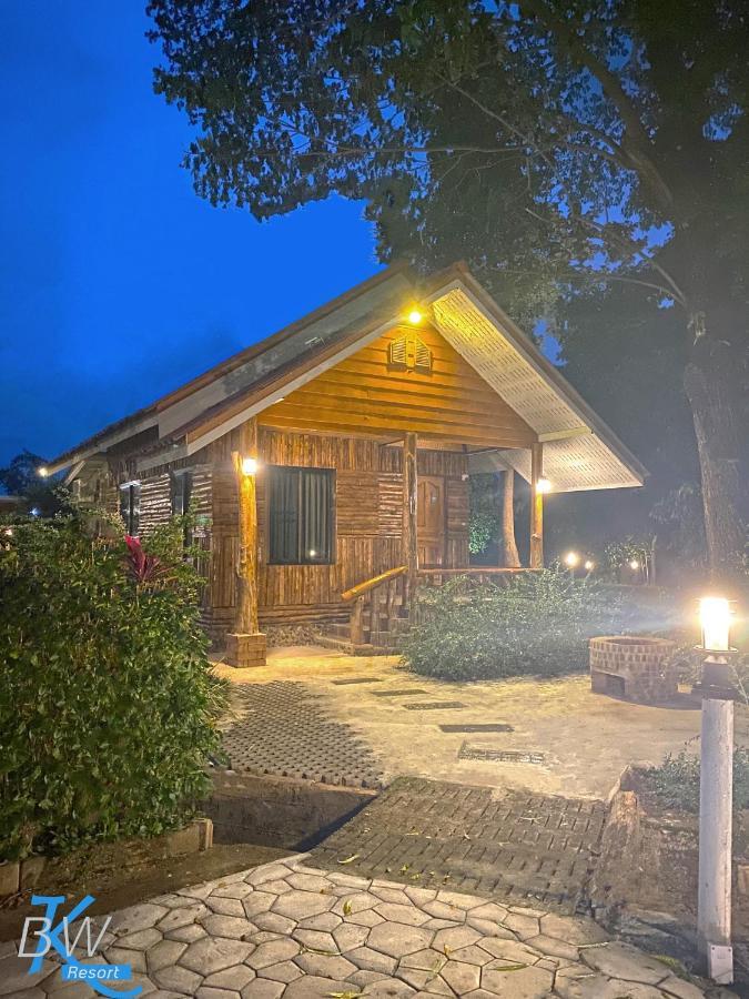 Baan Khue Wieng Resort Mae Sariang Bagian luar foto