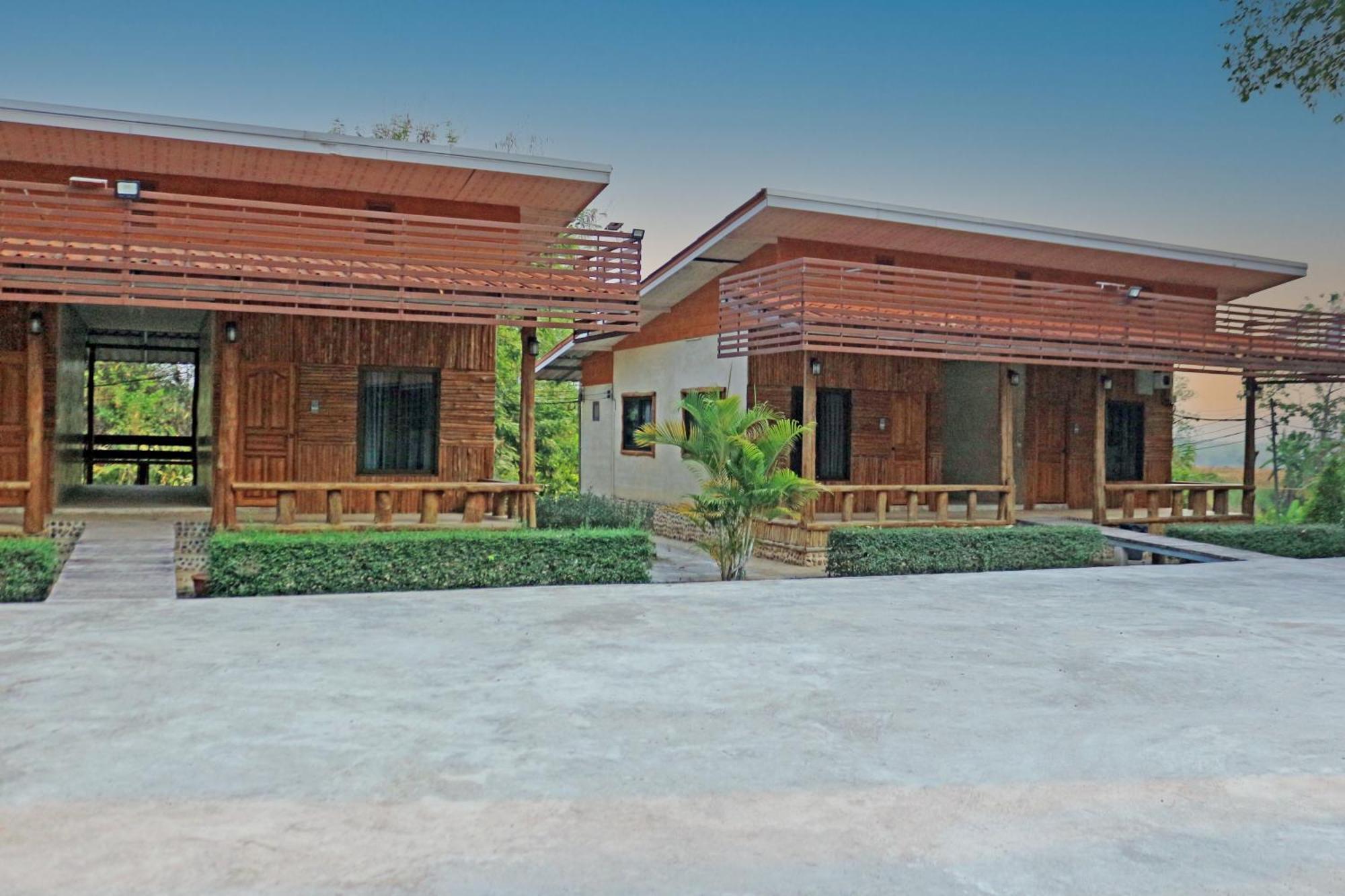 Baan Khue Wieng Resort Mae Sariang Bagian luar foto