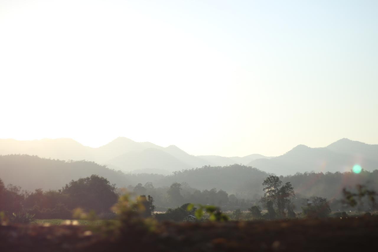 Baan Khue Wieng Resort Mae Sariang Bagian luar foto