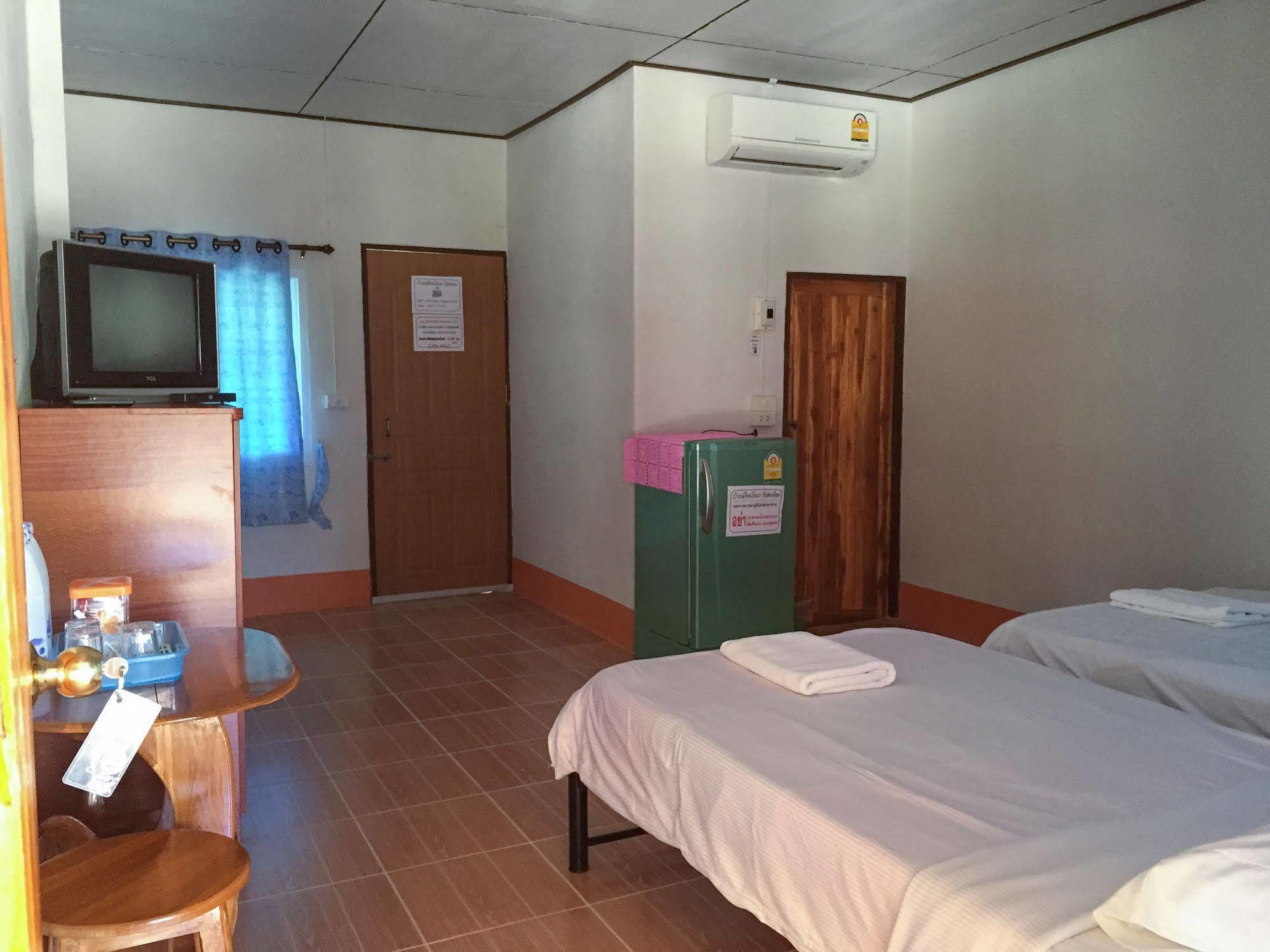 Baan Khue Wieng Resort Mae Sariang Bagian luar foto